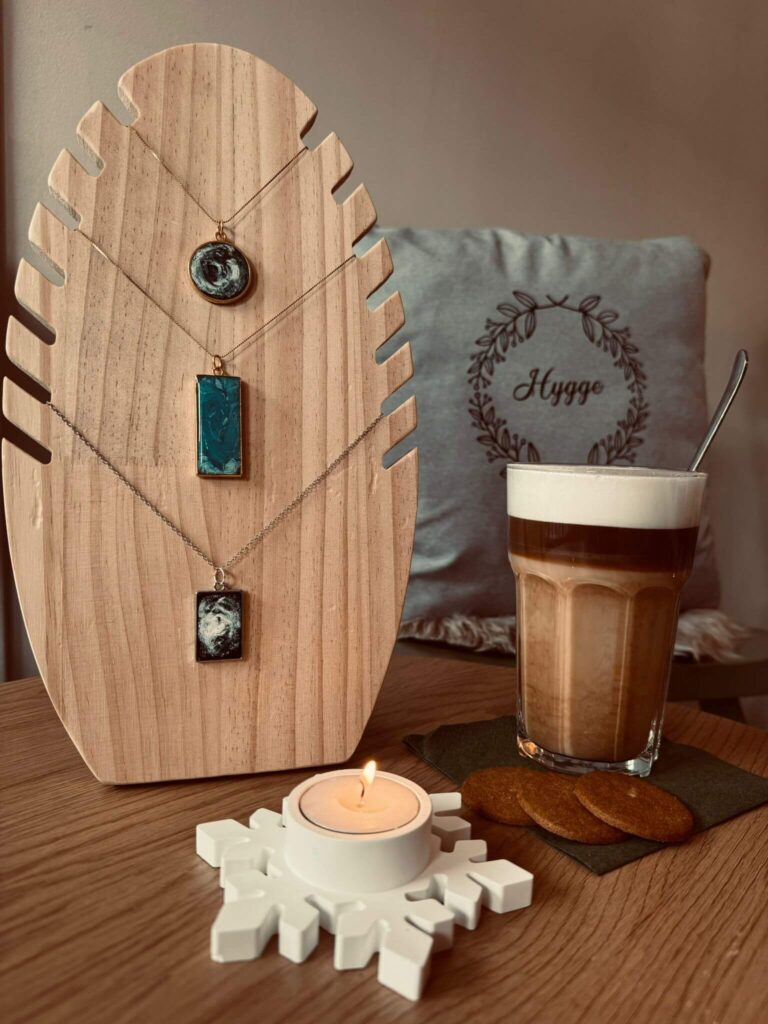 handmade epoxid Kettenanhänger, Kaffee & hygge