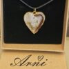Handgemachter Epoxid Schmuck mit Tierhaar